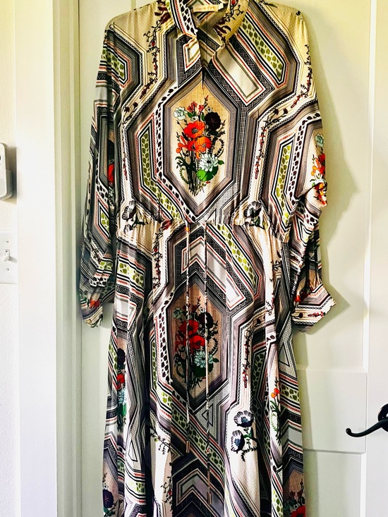 Tory Burch Dresses & Skirts - Tory Burch Geometric Floral Long-Sleeve Dress in Beige, Green and Red